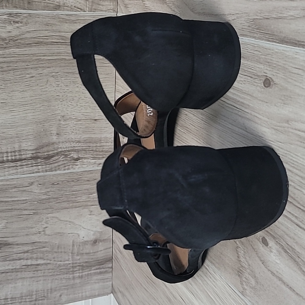 Aquatalia Hildy Black Suede Block Heel Sandals Size 10 Ankle Strap - Picture 3 of 6